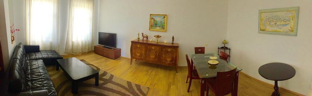 Guesthouse Natali Telavi Exteriör bild